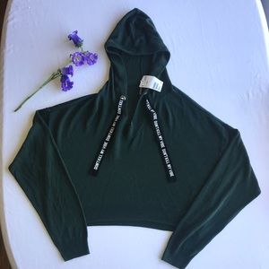H&M light weight cropped sweater with hood